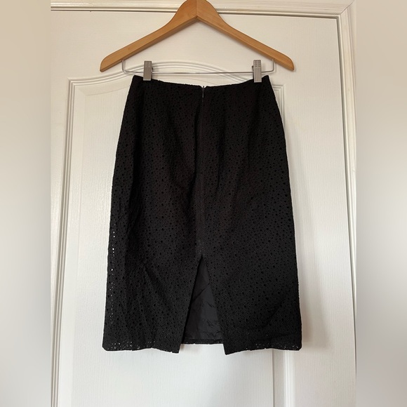 Miriam Baker black eyelet pencil skirt, 00. Italian fabric, lined, made in CA - Picture 2 of 3